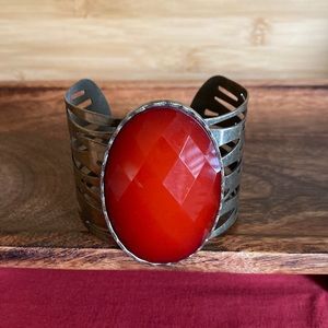 WIDE CUFF METAL BRACELET